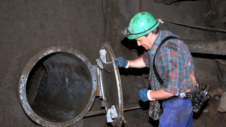 The CGT publishes the first collection of cancer risks linked to work in mines