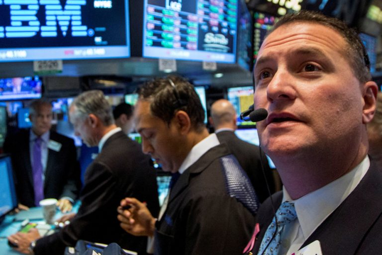 The New York Stock Exchange ends in the red after a new sign of inflation