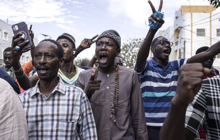 The Senegalese president commits to organizing the presidential election “as soon as possible”