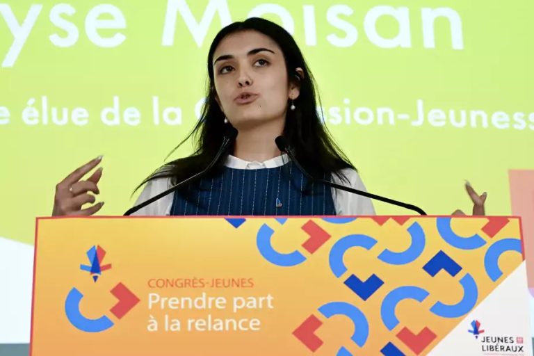 The president of the youth wing of the PLQ announces her resignation