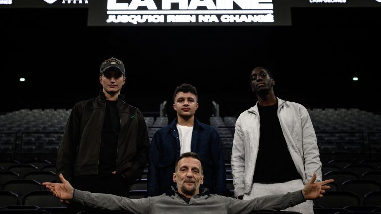 Thirty years after his cult film, Mathieu Kassovitz adapts “La Haine” into a musical