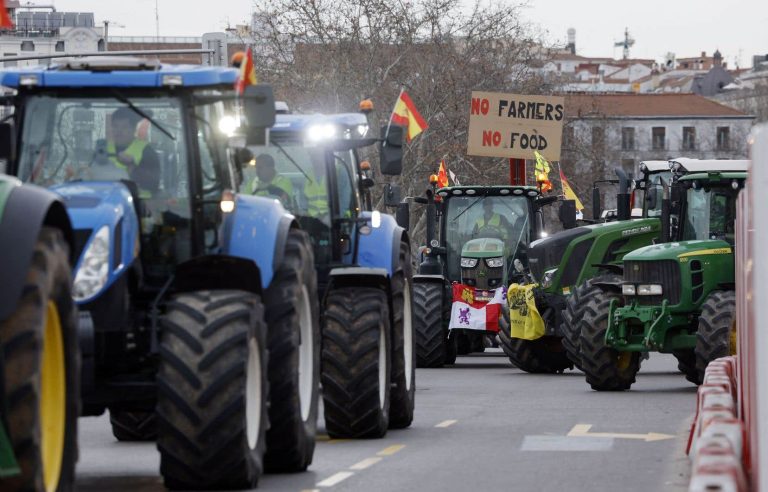 Thousands of farmers vent their anger in Madrid