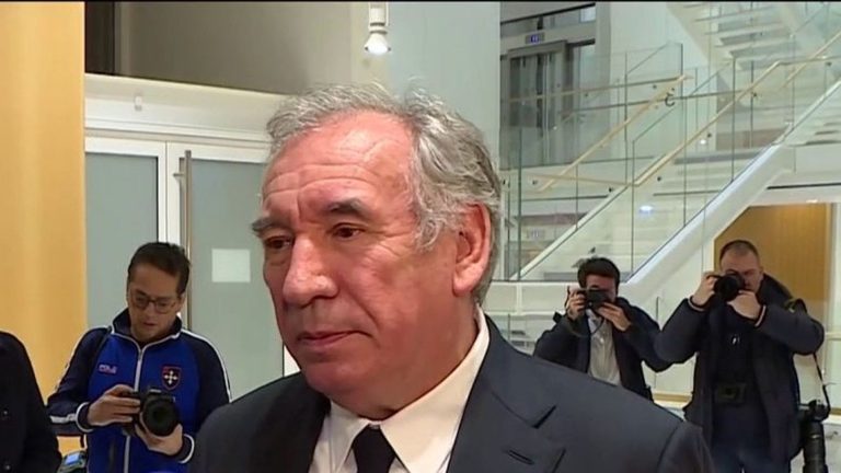 Trial of MoDem parliamentary assistants: François Bayrou acquitted