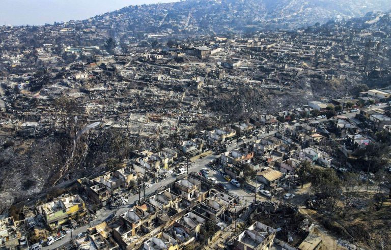 Two days of national mourning in Chile after fires which killed at least 122 people