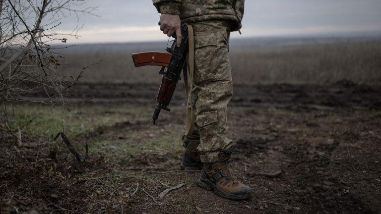 Ukrainian soldiers frustrated by ammunition shortage