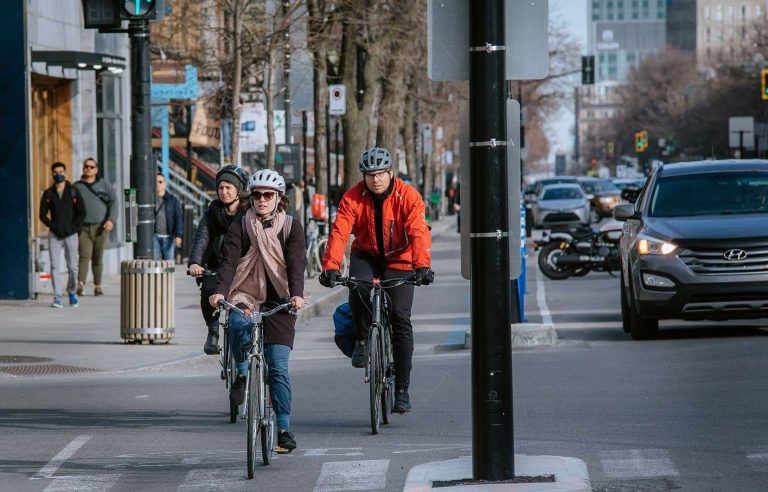 Vélo Québec suggests higher penalties for light trucks and SUVs