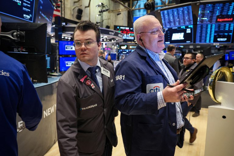 Wall Street, up modestly, but sets new records