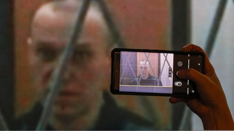 What we know about the death in prison of Russian opponent Alexeï Navalny