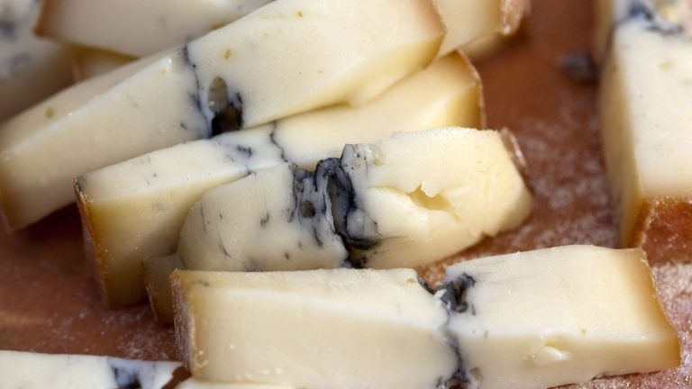 What we know about the poisoning of two children with E. coli bacteria after eating cheese