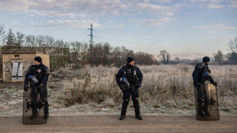 a migrant shot dead near the Loon-Plage camp