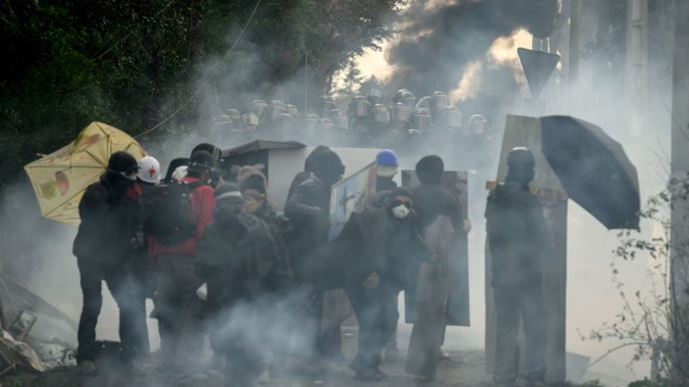 a new tense face-to-face between police and activists on the ZAD of Saïx, in Tarn