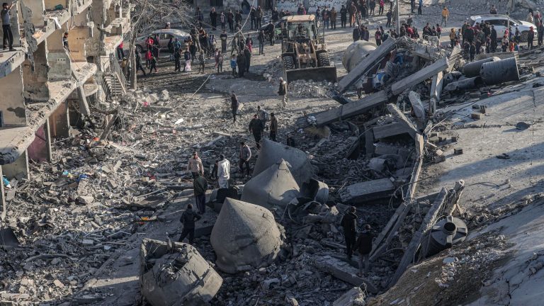 al-Faruq mosque destroyed in new strikes on Rafah