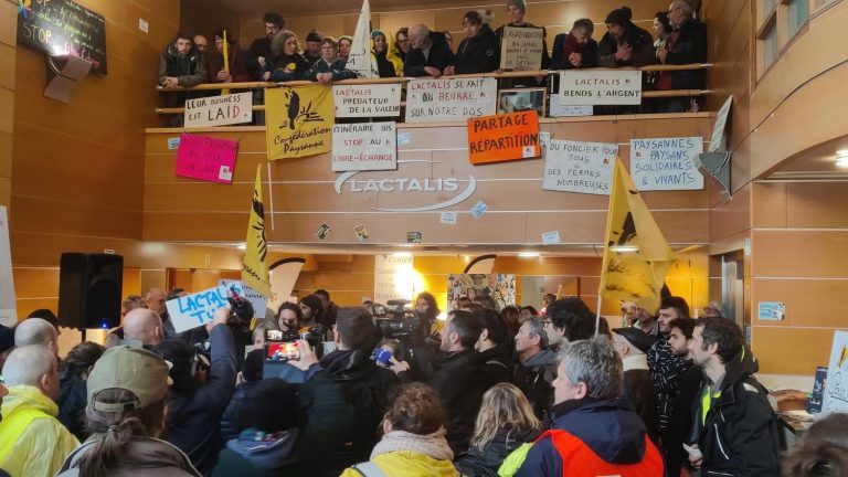 between 150 and 200 producers gathered at Lactalis headquarters in Laval