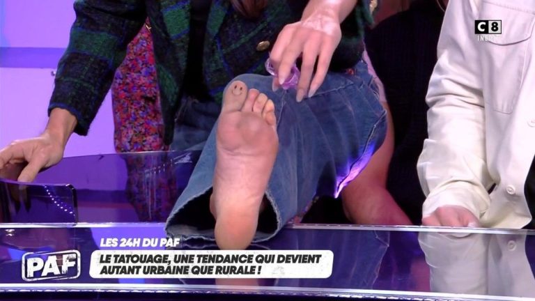 her “disgusting feet” exhibited in “TPMP”