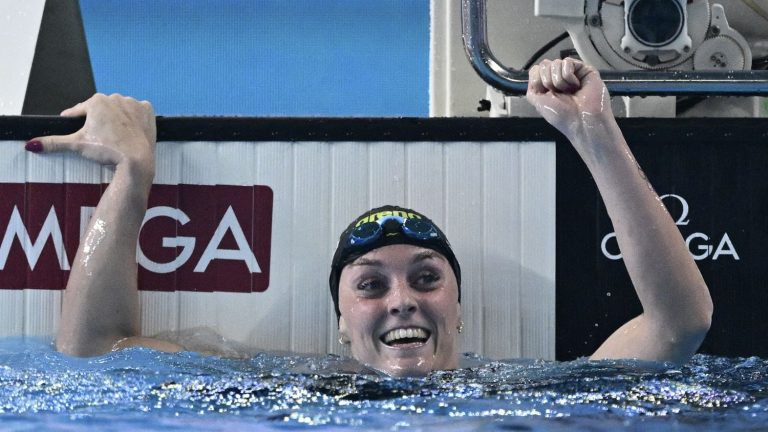 the Dutch Marrit Steenbergen world champion in the 100m freestyle