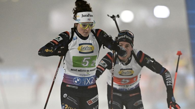 the French single mixed relay, led by Lou Jeanmonnot and Quentin Fillon Maillet, crowned world champion