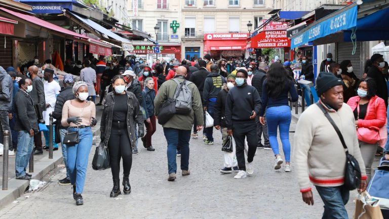 the Senegalese community in Paris is worried and angry after the postponed presidential election in the country