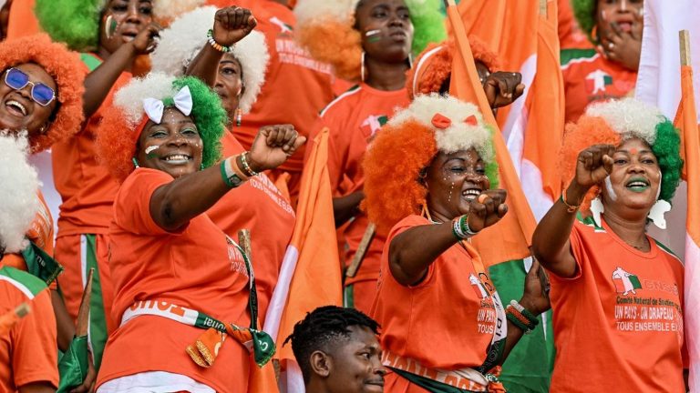 the humor of the Ivorians put to the test in three acts