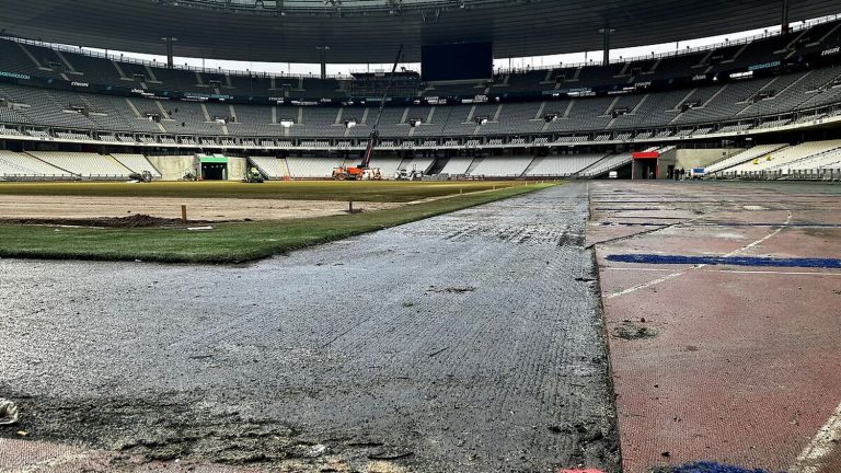 why will the Blues not play any matches at the Stade de France?