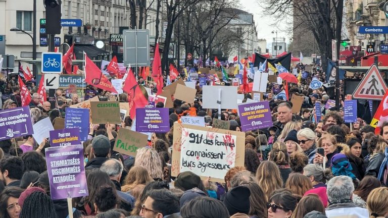 100,000 demonstrators in Paris according to the CGT, 28,000 people according to the police