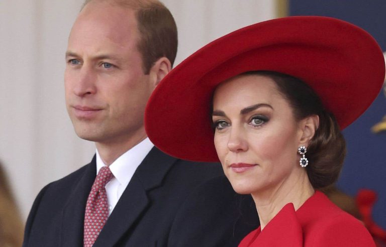 Princess Kate apologizes after photoshopped photo leaked