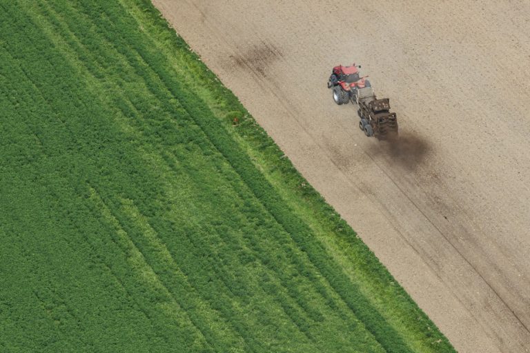 “There is a crisis in agriculture currently,” admits François Legault