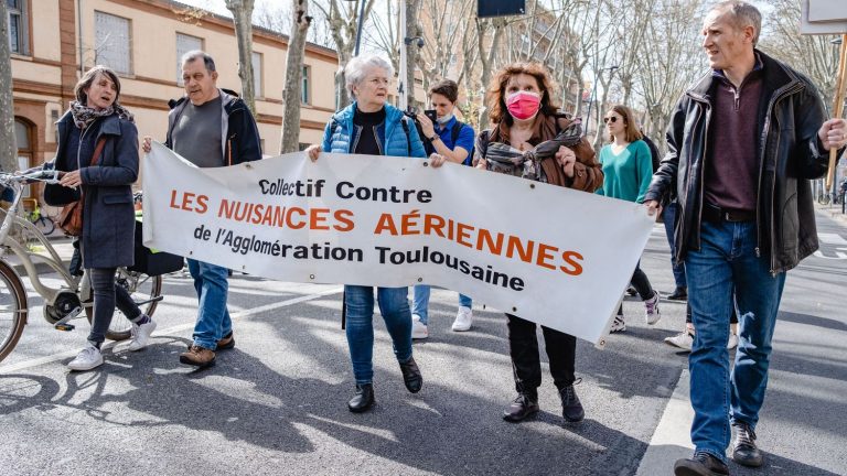 Activists and residents are mobilizing across France against air pollution