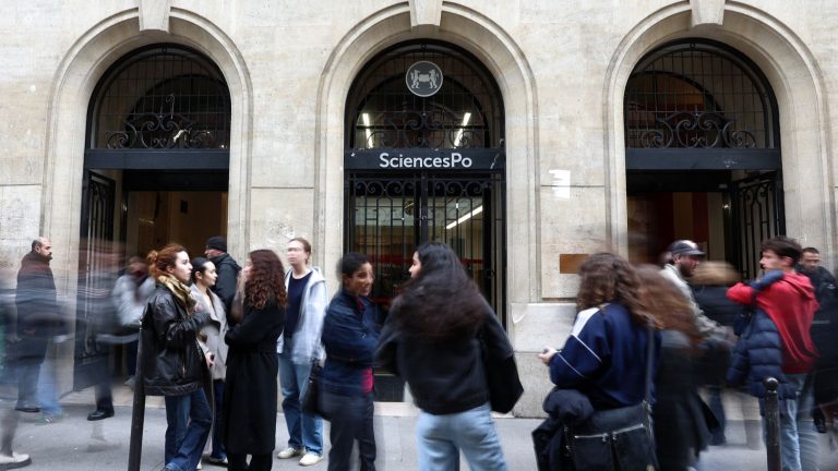 At Sciences-Po, there are also singers