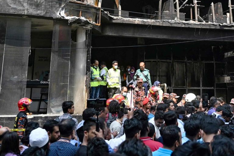 Bangladesh |  The anger and anguish of the families of the victims of the deadly fire in Dhaka