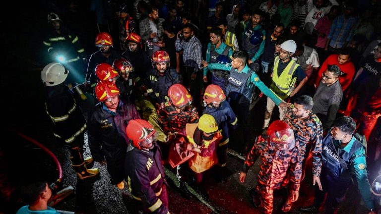 Bangladesh: fire, aggravated by security lapses, kills at least 45