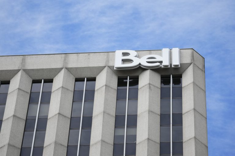 Layoffs at Bell |  Unifor calls out “blackmail” from “screaming companies”