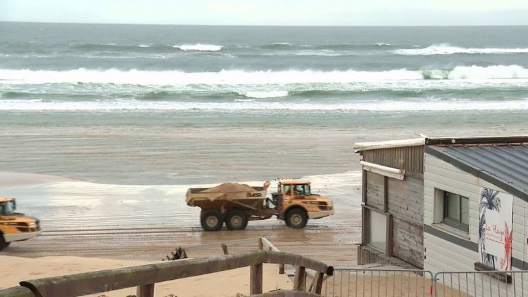 Biscarrosse tries to restore its beach