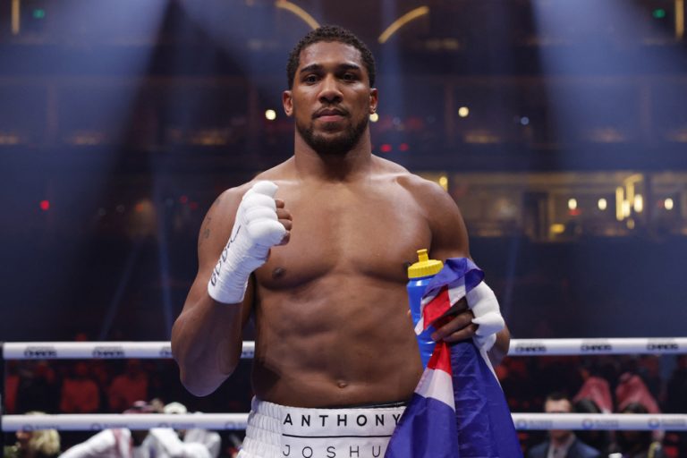 Boxing |  Anthony Joshua KOs Francis Ngannou in the second round