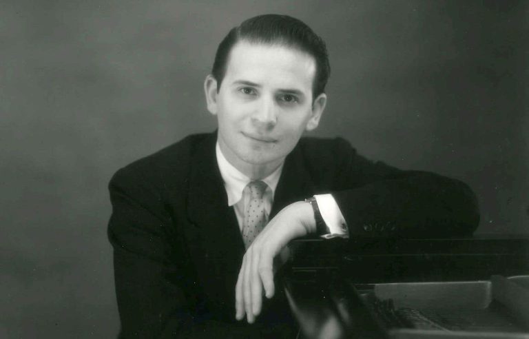 Byron Janis, the nine-fingered pianist, has died