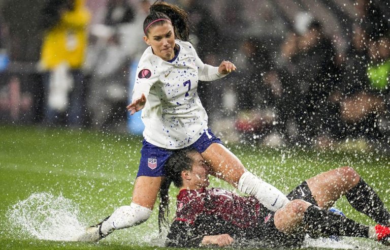 Canada defeated by the United States in the semi-final of the Women’s Gold Cup