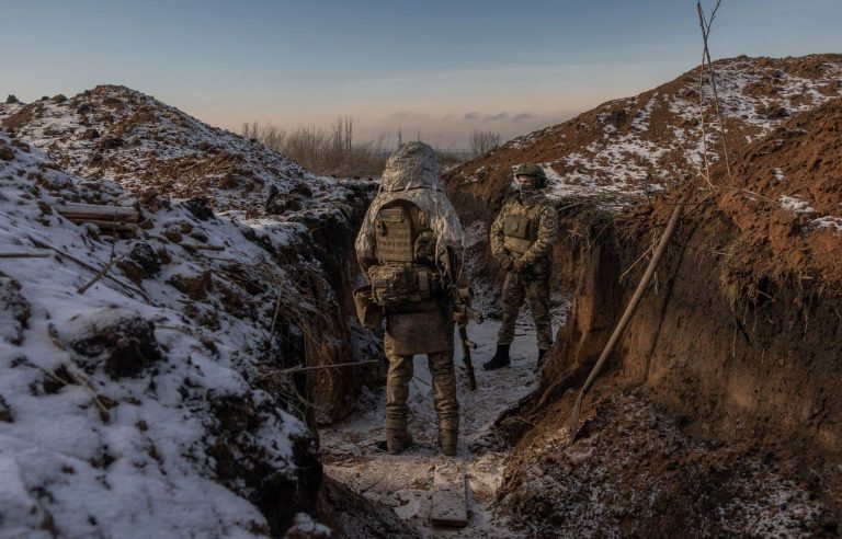 Captured then released, Ukrainian soldiers return to the front