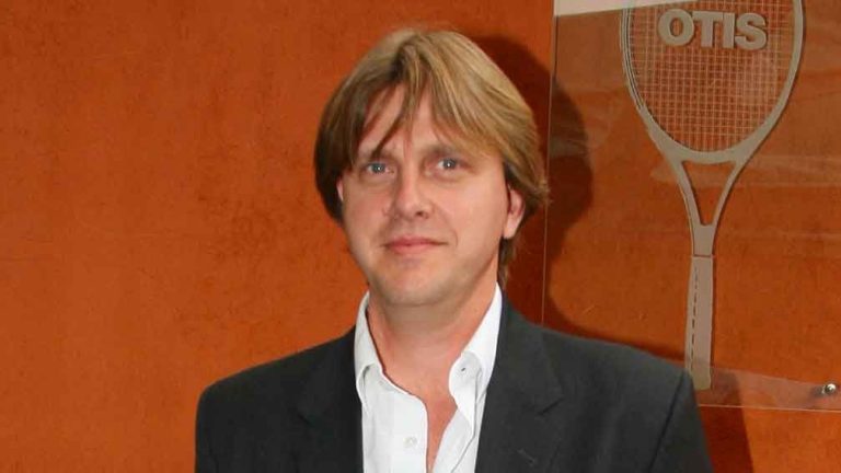 Claude François Jr in mourning after the death of the man who welcomed him the day his father died