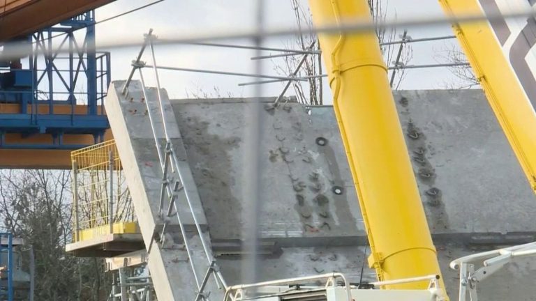 Collapsed viaduct near Toulouse: how to explain the accident?