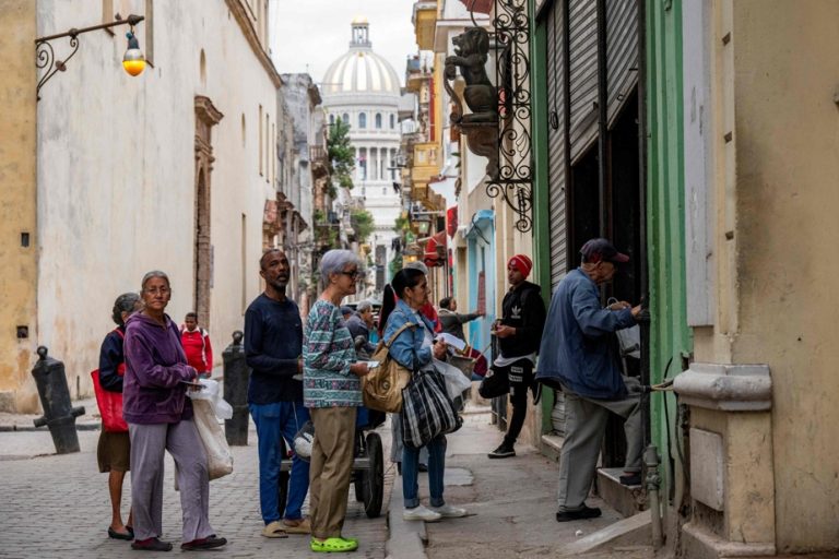 Cuba |  Anger rises against shortages, power denounces destabilization