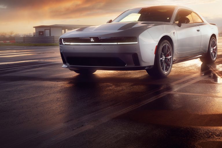 Dodge Charger |  The muscle car is reborn with electric and thermal engines