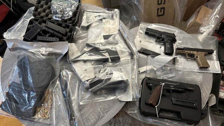 Drugs and assault weapons seized from a Montrealer