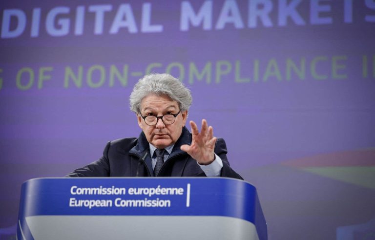 EU takes on Apple, Google and Meta