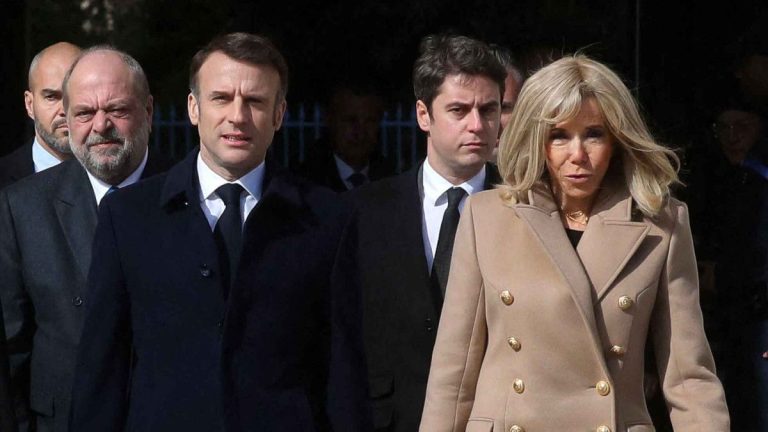 Emmanuel Macron responds for the first time to the conspirators and their crazy rumor about Brigitte