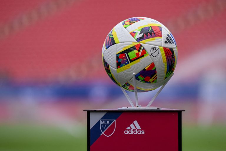 End of lockout |  MLS and its referees ratify a 7-year agreement