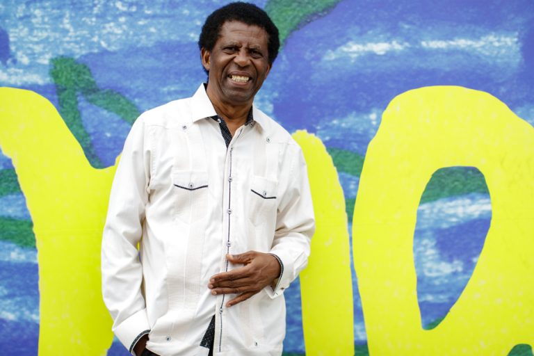 Exhibition by Dany Laferrière |  A nomadic heart at the Pont des Arts in Paris