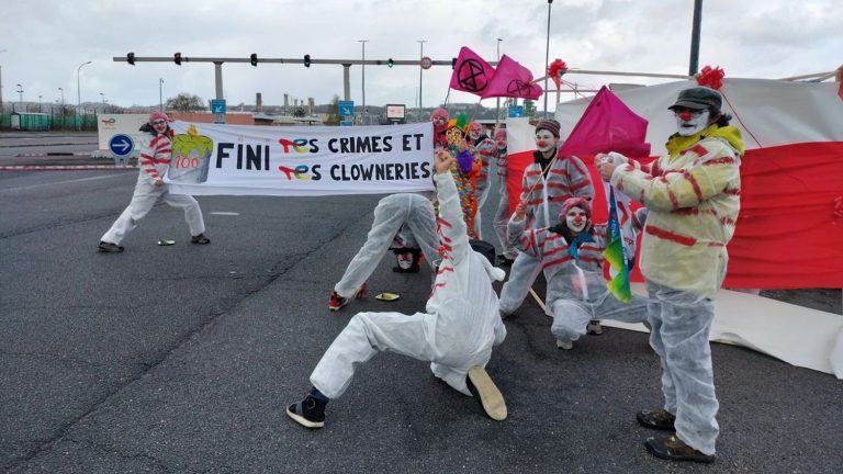 Extinction Rebellion demonstrators in front of the Le Havre refinery