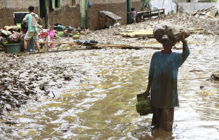 Floods and landslide on Sumatra island kill at least 19