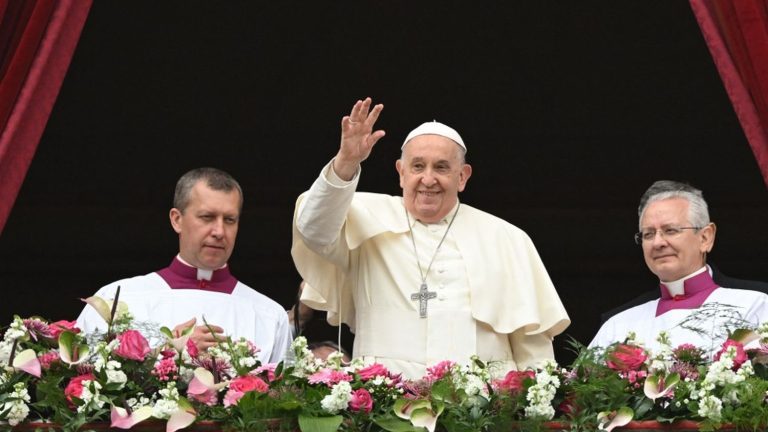 For Easter, Pope Francis calls for “a general exchange” of Russian and Ukrainian prisoners and a ceasefire in Gaza