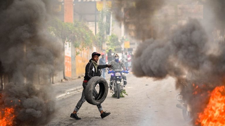 Haitians fight for survival amid violence