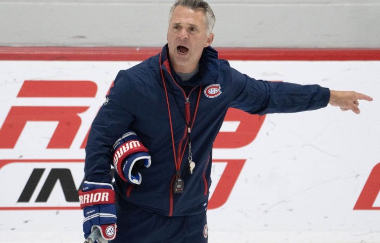 Head coach Martin St-Louis returns with the Canadiens